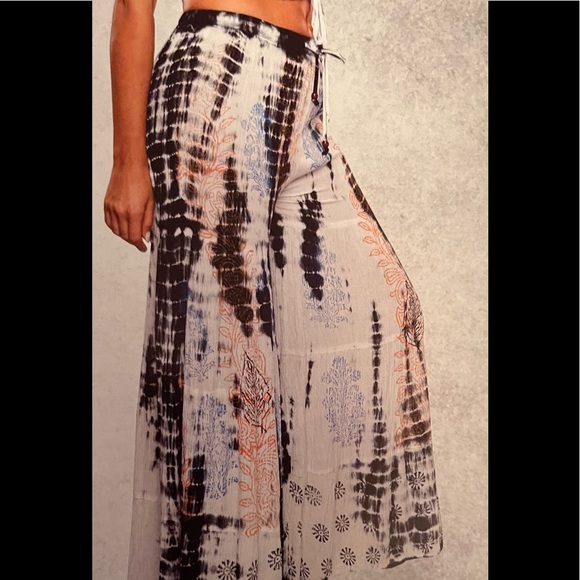 NWT.  Pallozo Pants by Sacred Threads Onesize.  04BL/BL.   222435 - Picture 3 of 3